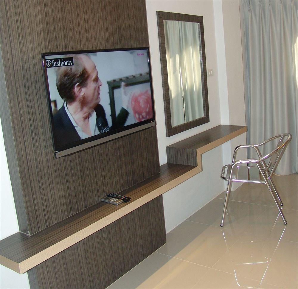 Chill Patong Hotel Экстерьер фото