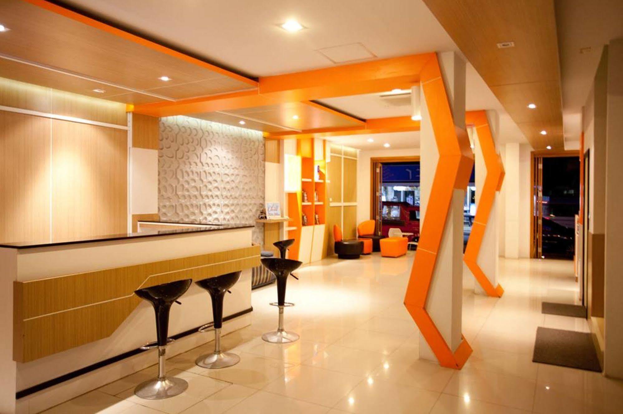 Chill Patong Hotel Экстерьер фото