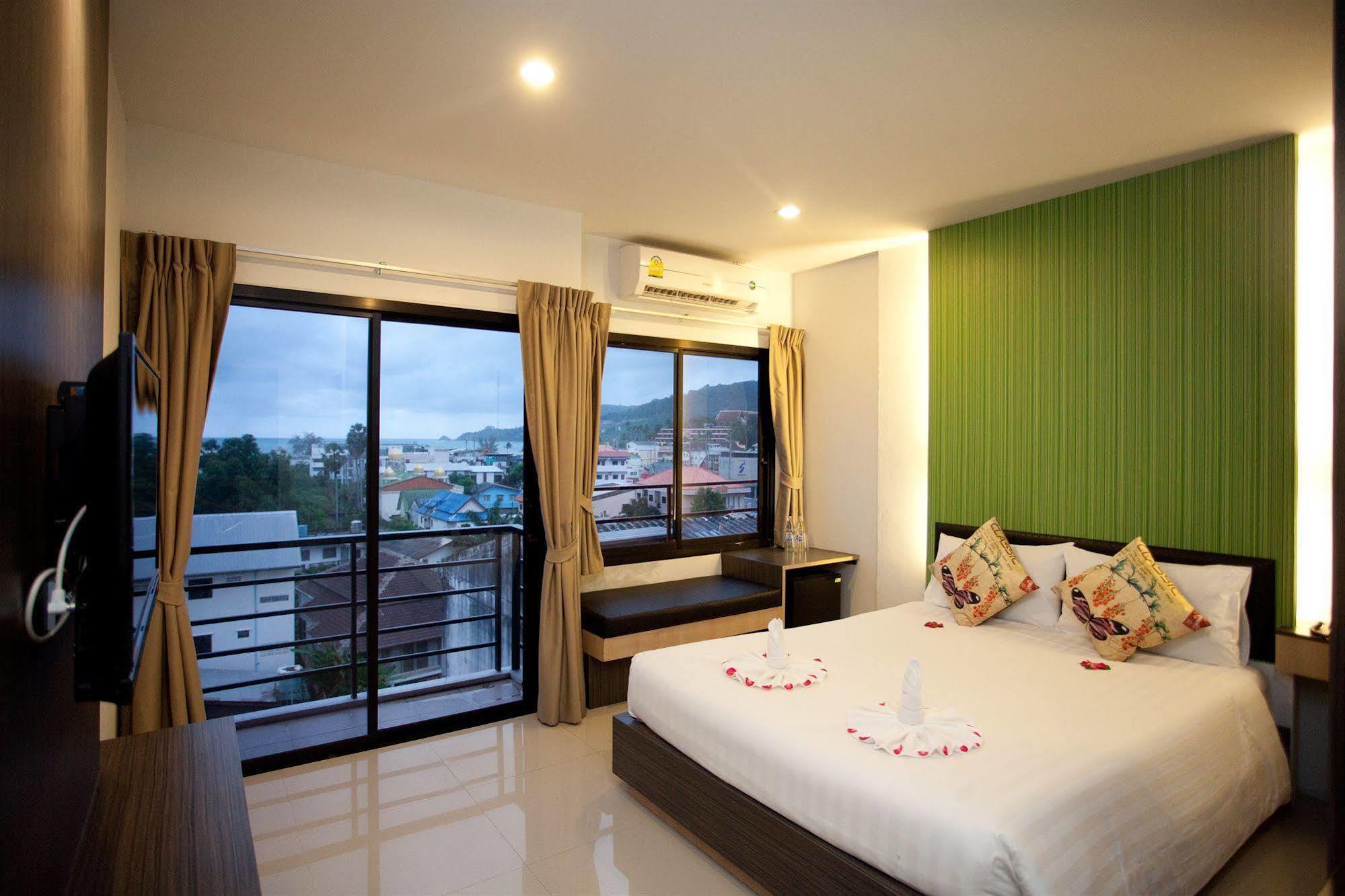Chill Patong Hotel Экстерьер фото