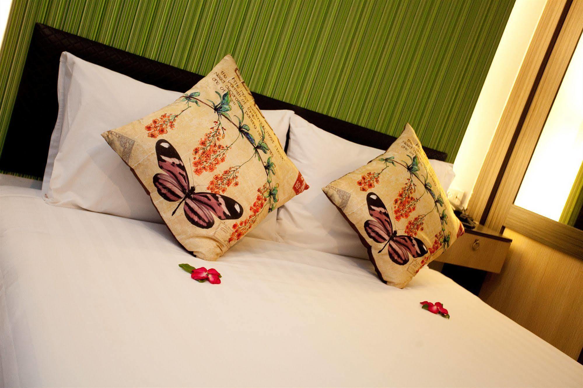 Chill Patong Hotel Экстерьер фото